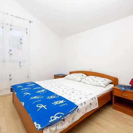 Διαμέρισμα 1 Bedroom Stunning In Podgora (Split-Dalmatia)